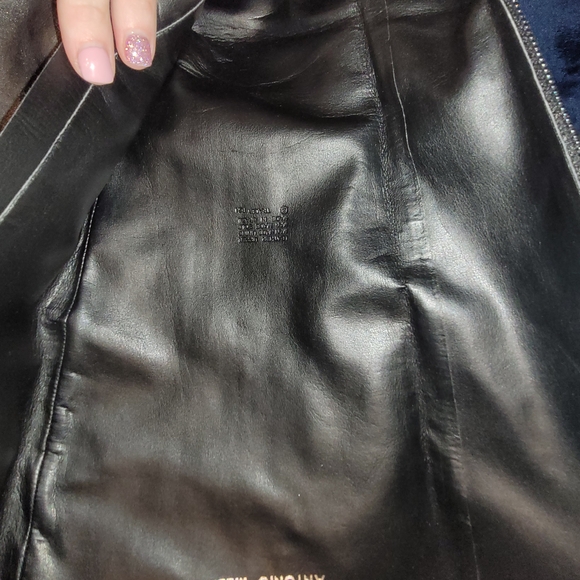 ANTONIO MELANI Black Heeled Boots - Picture 6 of 9